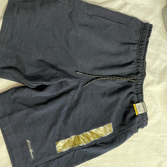 Eddie Bauer Shorts - Picture 2 of 2